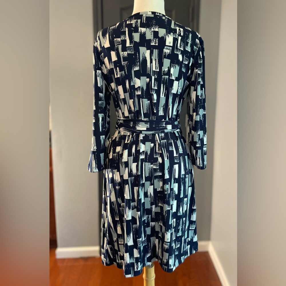 Banana Republic Navy Officecore Business Abstract Print Wrap Dress - Picture 4 of 7